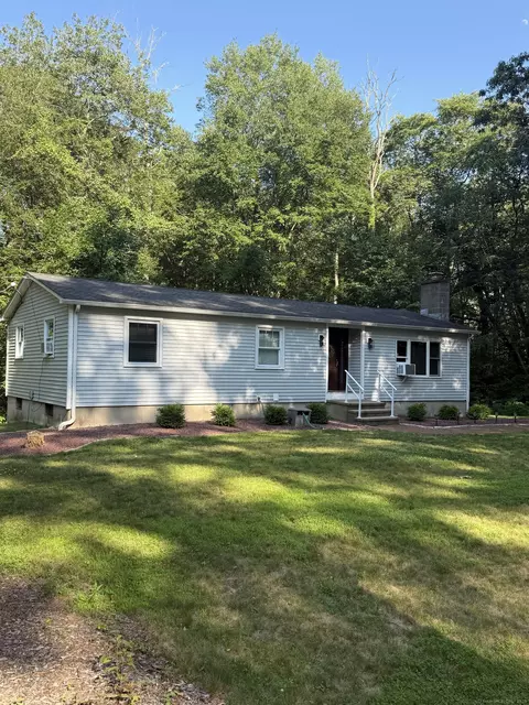 12 Hunters Path, Clinton, CT 06413
