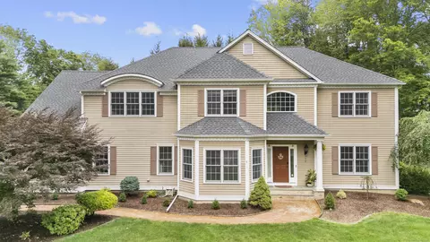 7 Beaver Brook Ln, Shelton, CT 06484