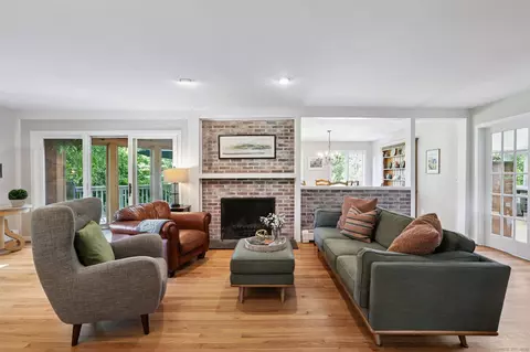 223 North St, Ridgefield, CT 06877