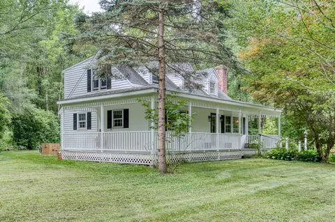 13 Oaklawn Dr, Barkhamsted, CT 06063