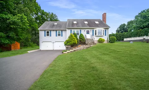 53 Princeton Dr, Middletown, CT 06457