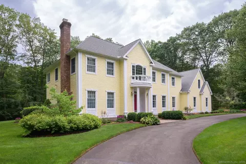 20 Portage Xing, Farmington, CT 06032