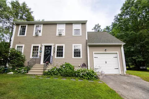101 Prospect St, Putnam, CT 06260