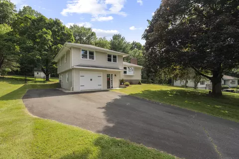 9 Gail Dr, Ellington, CT 06029