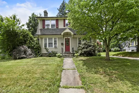 36 Winthrop Ter, Meriden, CT 06451