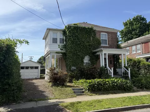 27 Longview Ave, Fairfield, CT 06824
