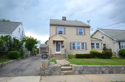 954 Birmingham St, Bridgeport, CT 06606