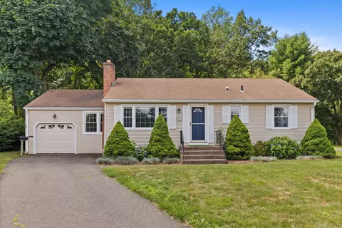 53 Lydall Rd, East Hartford, CT 06118