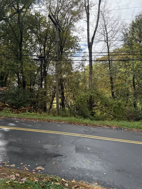 Ellsworth Road, East Windsor, CT 06088
