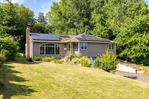 108 Flagg Rd, West Hartford, CT 06117