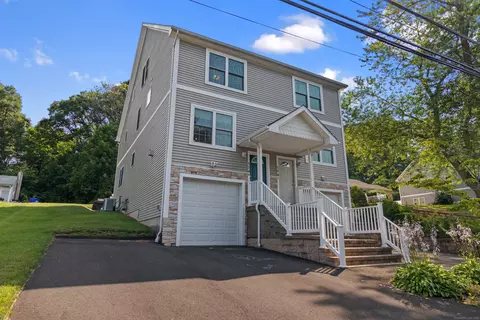106 Burban Dr # A, Branford, CT 06405
