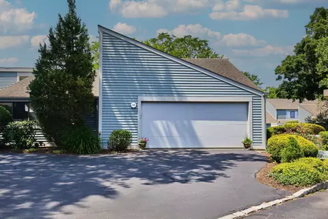 115 Harvest Cmns #115, Westport, CT 06880