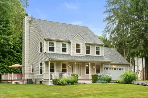15 Tisbury Rd, Old Lyme, CT 06371