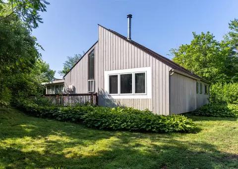 10 Yellow Green Rd, Middletown, CT 06457