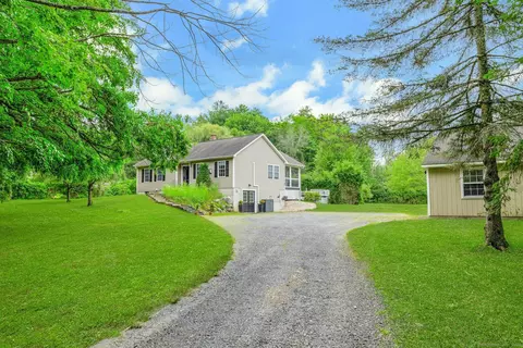 36 Kellogg Rd, Falls Village, CT 06031