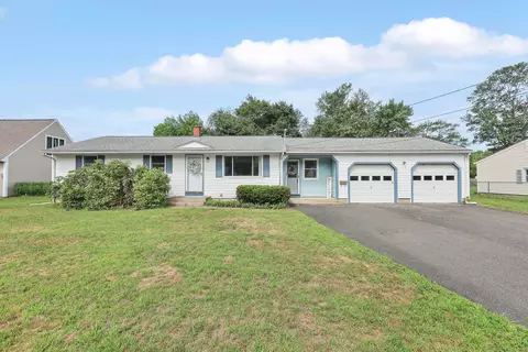 17 Marshall Dr, Enfield, CT 06082