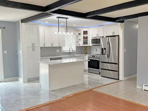 425 Scott Rd, Waterbury, CT 06705