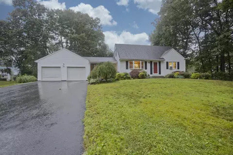 4 Birchwood Ter, Enfield, CT 06082