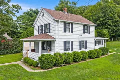 10 Gifford Ln, Bozrah, CT 06334