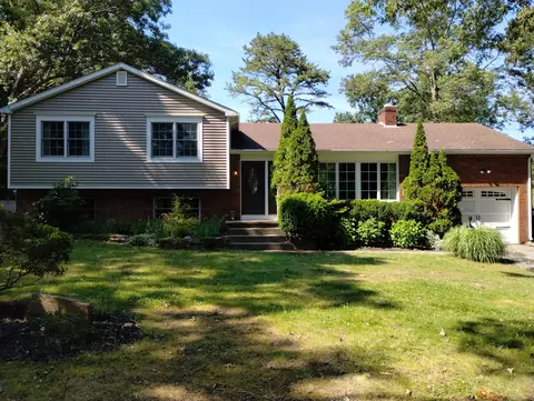 34 Taft St, Killingly, CT 06239