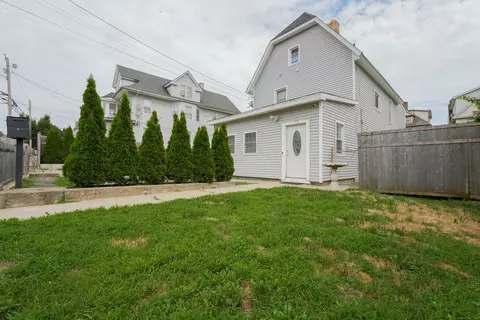 72 Harral Ave, Bridgeport, CT 06604