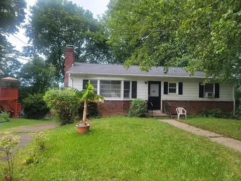360 Kneeland Rd, New Haven, CT 06512