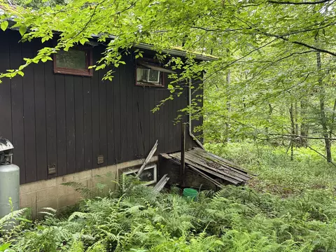Undisclosed, Chaplin, CT 06235 photo 4