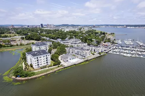 74 Harbour Close Close #74, New Haven, CT 06519