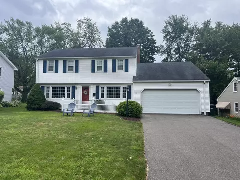 49 Holly Ln, Wethersfield, CT 06109