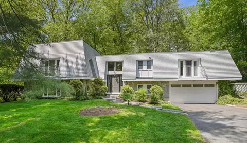 20 Mountain Wood Rd, Stamford, CT 06903