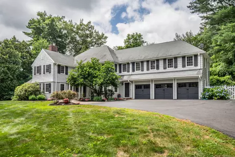 35 Walker Ln, West Hartford, CT 06117