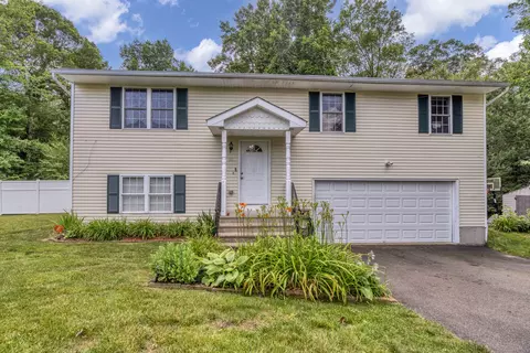 10 Leo Ln, Naugatuck, CT 06770