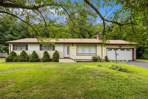 233 Mountain Rd, Cheshire, CT 06410