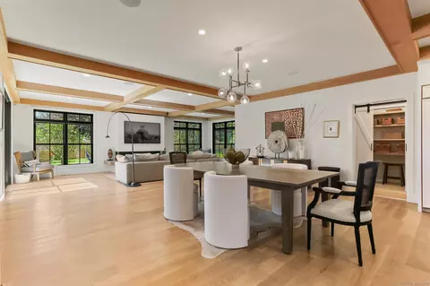52 Garibaldi Ln, New Canaan, CT 06840