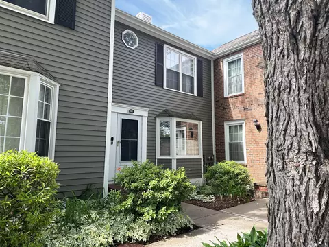 311 Georgetown Dr #311, Glastonbury, CT 06033