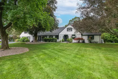 430 Cook Hill Rd, Cheshire, CT 06410