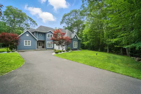 31 Galbraith Rd, Somers, CT 06071