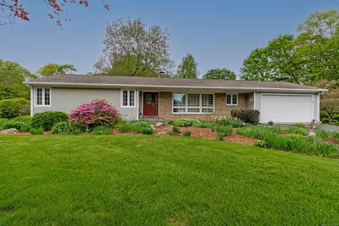 4 Melburn Ave, East Hampton, CT 06424