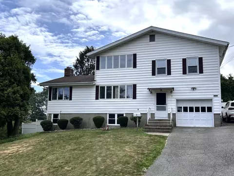 2 Wentworth St, Milford, CT 06460