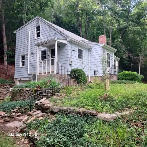 108 Merrow Rd, Coventry, CT 06238