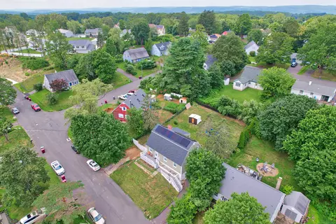 30 Warm Earth Rd, Naugatuck, CT 06770