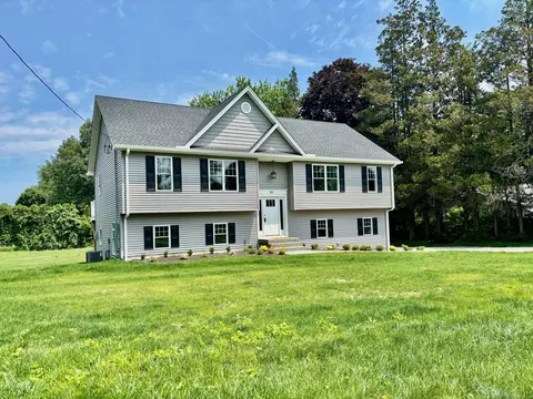 01 Sunrise Rd, Danbury, CT 06811