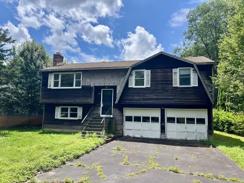 67 Harold Rd, Farmington, CT 06032