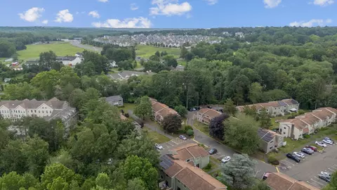 29 Orangewood W #29, Derby, CT 06418