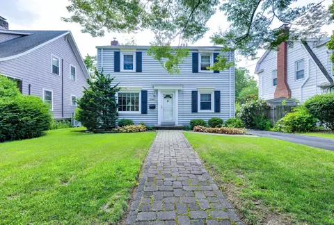 2084 Chapel St, New Haven, CT 06515