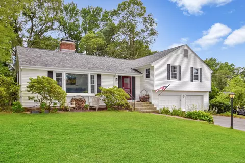 130 Olde Stage Rd, Glastonbury, CT 06033