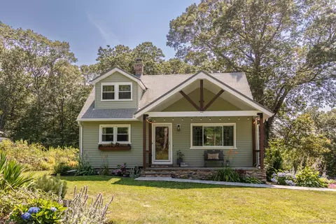 47 Chestnut Hill Rd, East Hampton, CT 06424
