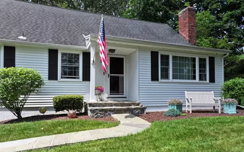 3 Lower Lake Rd, Danbury, CT 06811