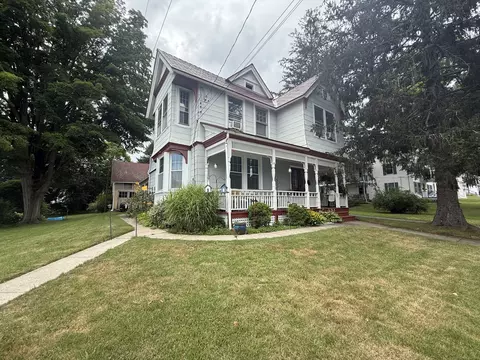 352 Church St, Putnam, CT 06260