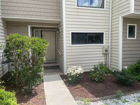 52 Currier Way #52, Cheshire, CT 06410
